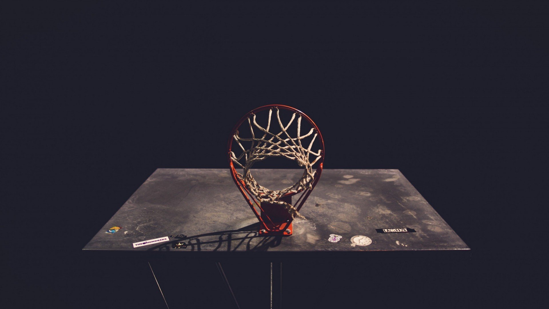 爱游戏入口-欧陆足坛激战正酣，NBA季后赛与CBA赛场同步升温